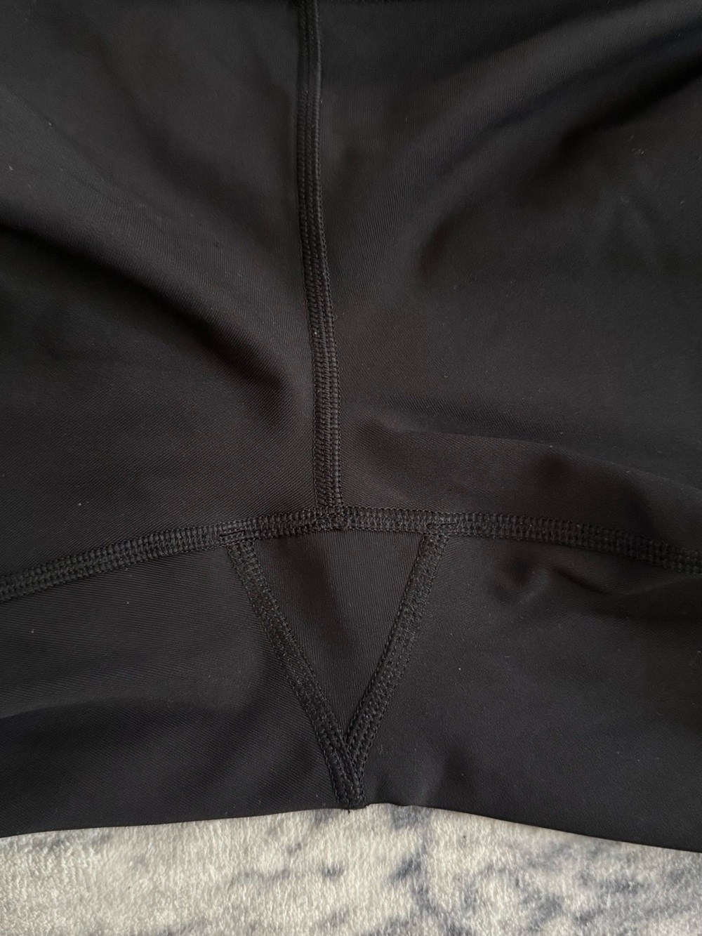 Lululemon Black Cropped Leggings – 23” Inseam with Reflective Logo size 12 - Picture 3 of 6